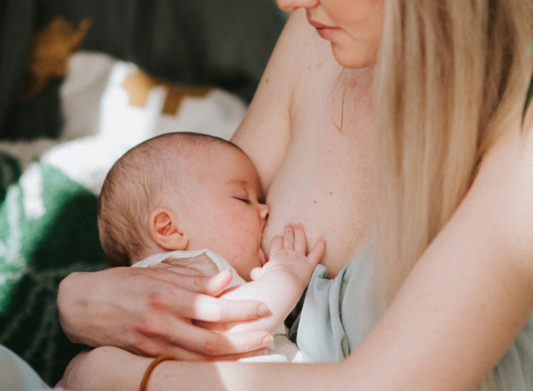 Breastfeeding : the secret to the first feeds image