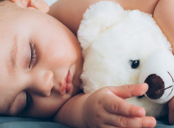 Devenez incollable sur le cycle de sommeil de votre bébé de 0 à 3 ans