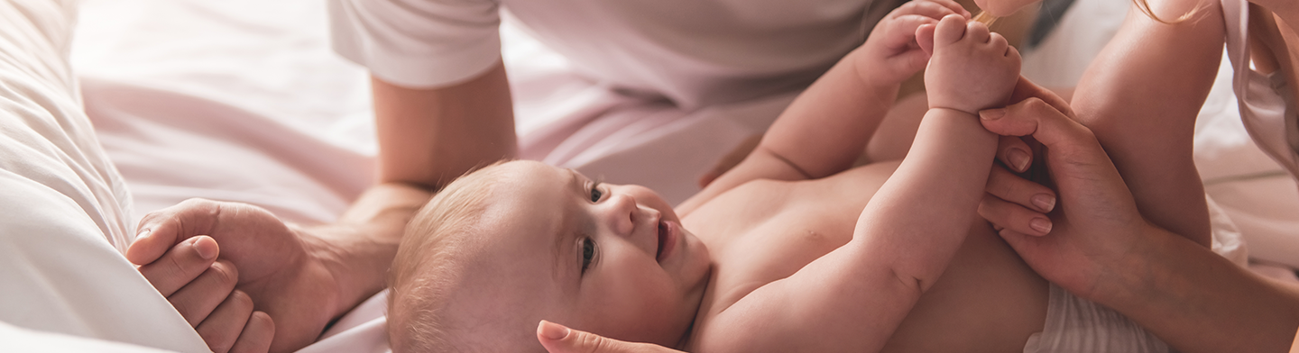 Dormir avec bébé : que penser du cododo ? cover