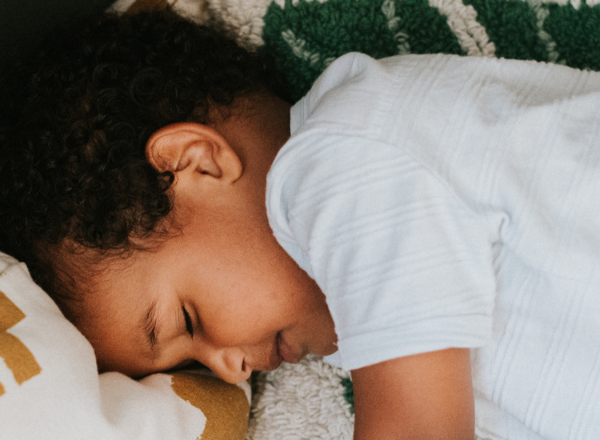 Le sommeil des enfants de 1 à 3 ans : questions de parents